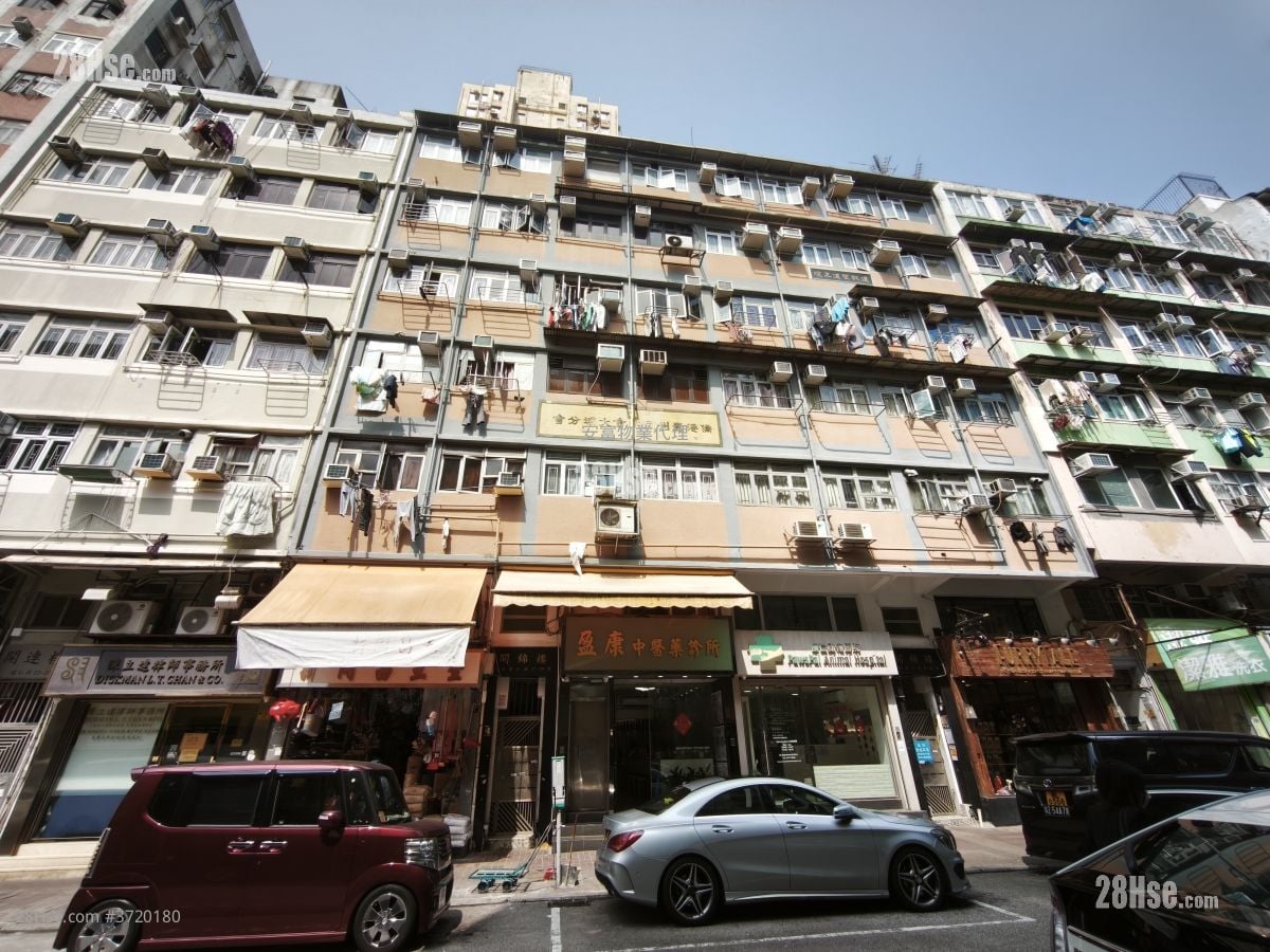 Hoi Lin Building Sell 3 Bedrooms , 3 Bathrooms 455 ft²