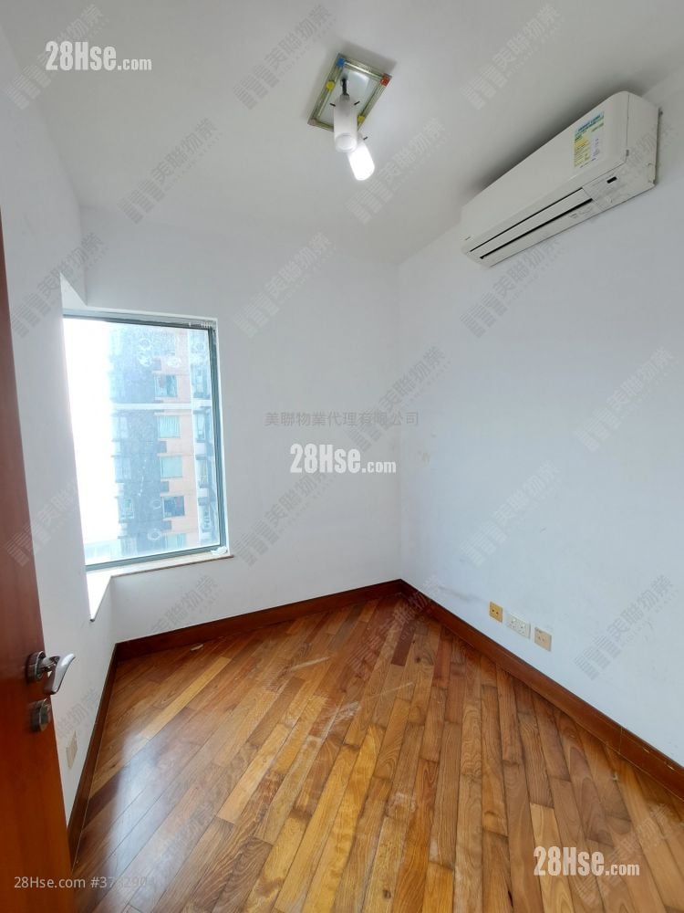 Aquamarine Sell 2 Bedrooms , 1 Bathroom 496 ft²