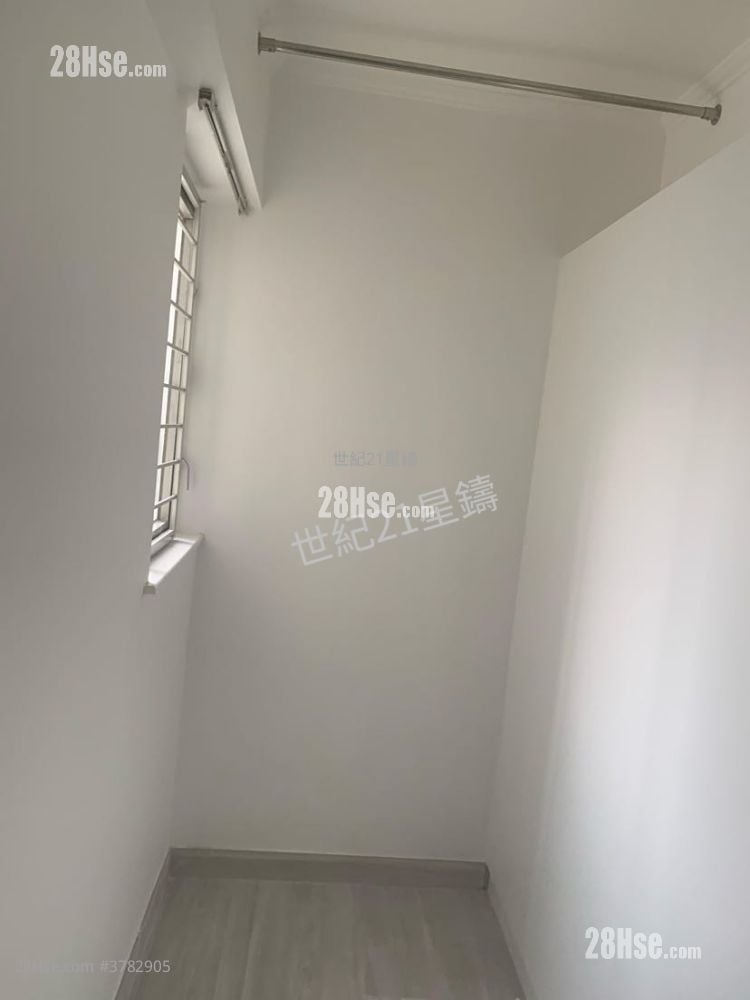 South Horizons Rental 3 Bedrooms , 2 Bathrooms 736 ft²