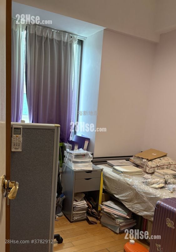 Villa Pinada House Sell 3 Bedrooms , 1 Bathroom 655 ft²