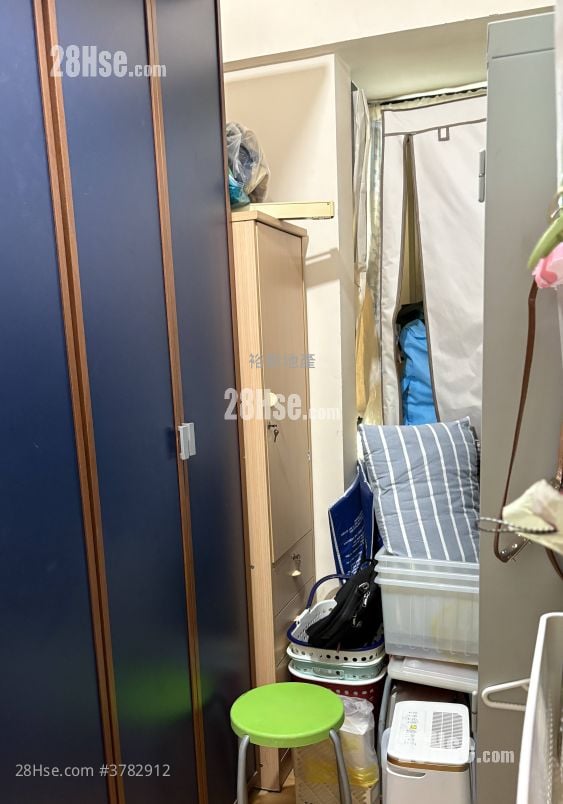 Villa Pinada House Sell 3 Bedrooms , 1 Bathroom 655 ft²