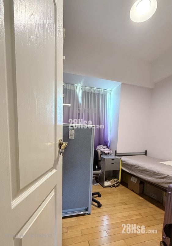 Villa Pinada House Sell 3 Bedrooms , 1 Bathroom 655 ft²