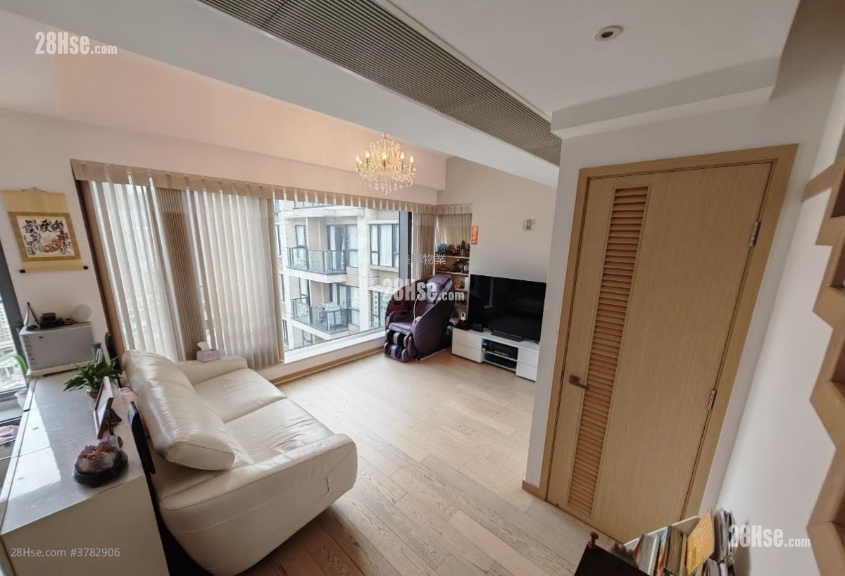 The Visionary Sell 1,489 ft²