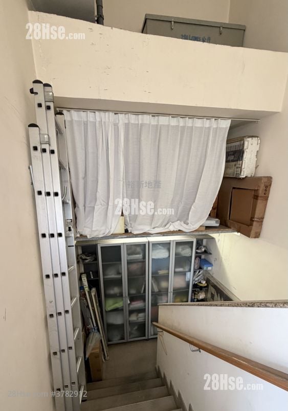 Villa Pinada House Sell 3 Bedrooms , 1 Bathroom 655 ft²