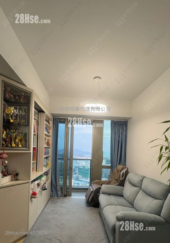 Marini Sell 2 Bedrooms 545 ft²