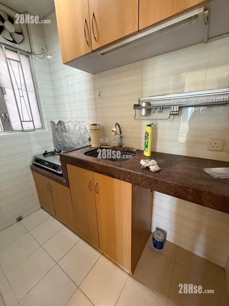 友诚大厦 租盘 2 房 , 1 浴室 376 平方尺