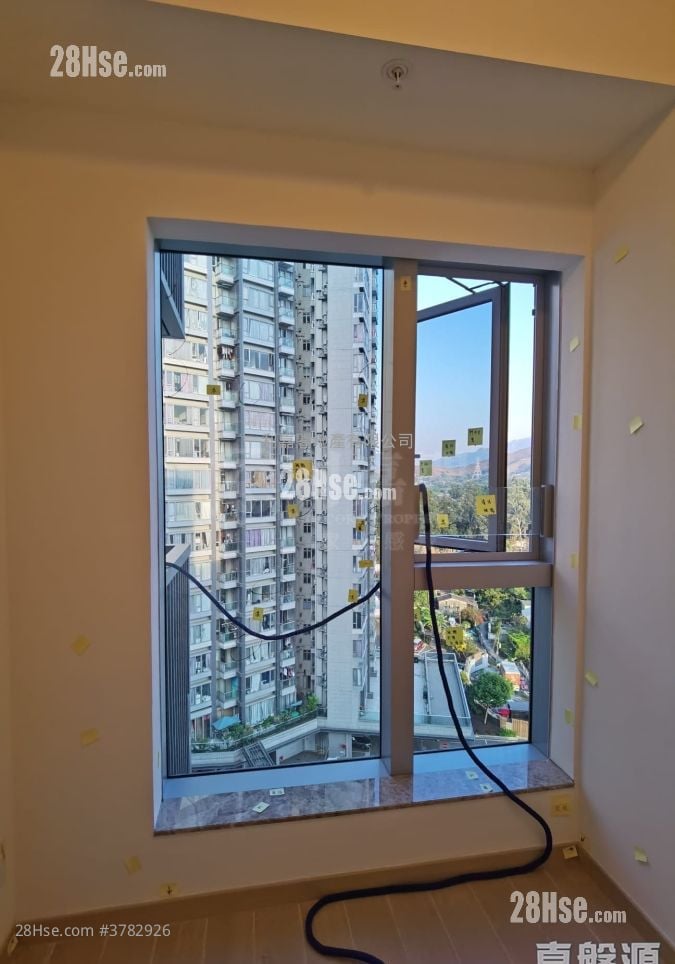 The Parkland Sell 2 Bedrooms , 1 Bathroom 449 ft²