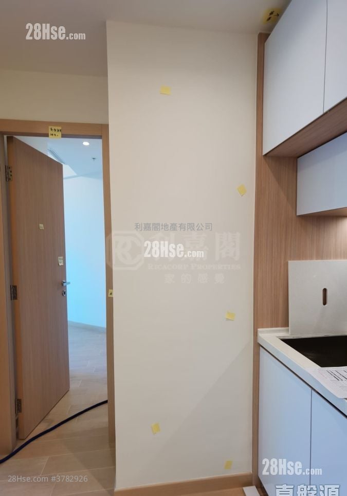 The Parkland Sell 2 Bedrooms , 1 Bathroom 449 ft²