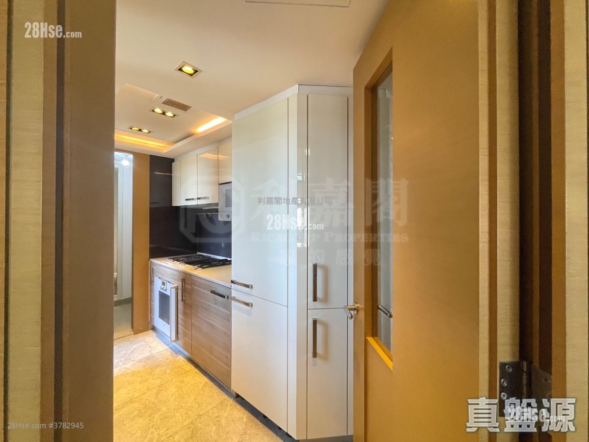 The Wings Sell 4 Bedrooms , 2 Bathrooms 827 ft²