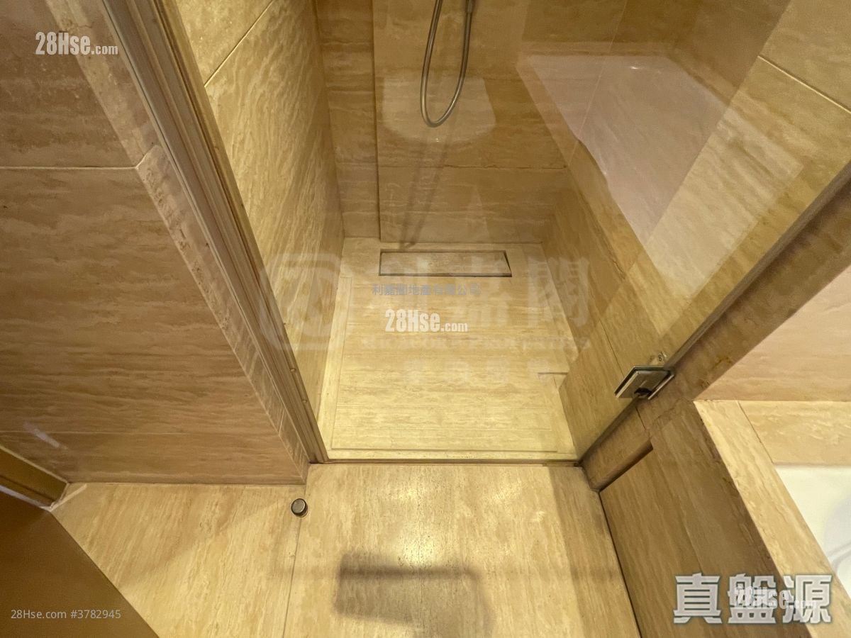 The Wings Sell 4 Bedrooms , 2 Bathrooms 827 ft²