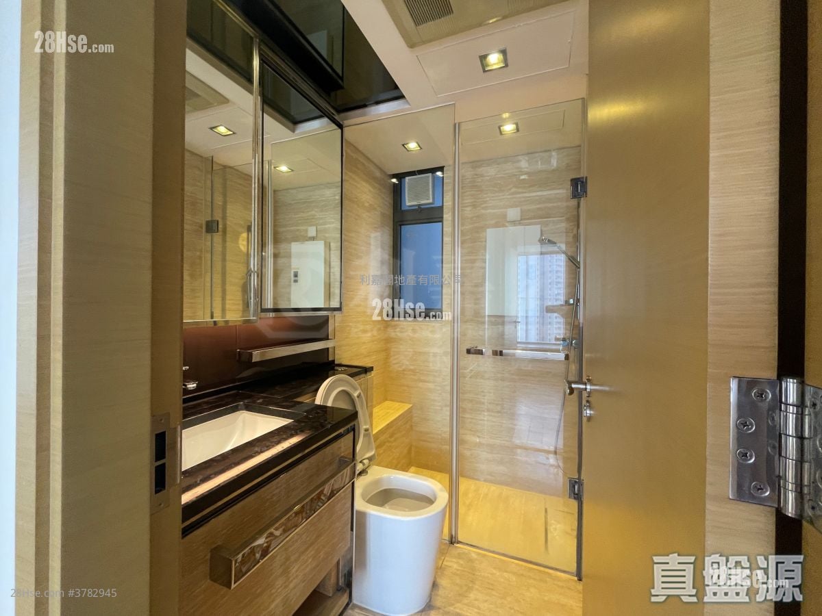 The Wings Sell 4 Bedrooms , 2 Bathrooms 827 ft²