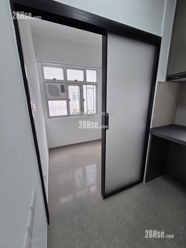 Pollock Building Rental Studio , 1 Bathroom 160 ft²