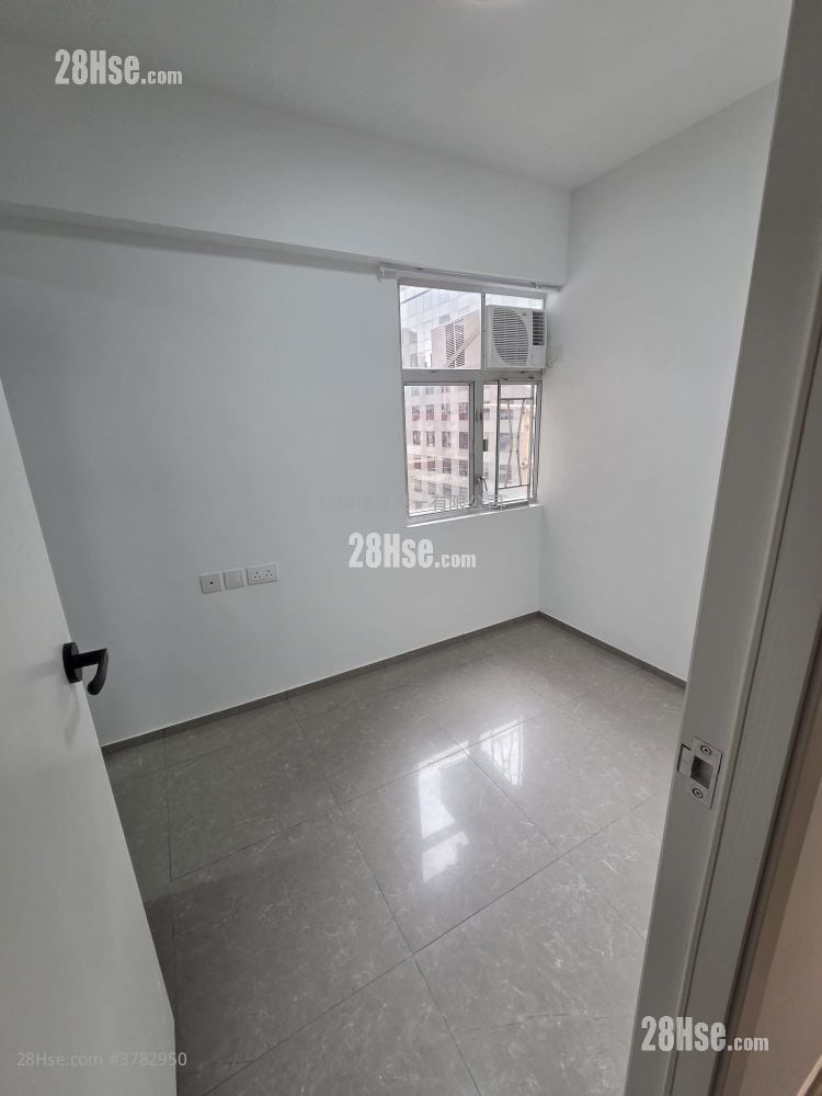 Pollock Building Rental Studio , 1 Bathroom 160 ft²