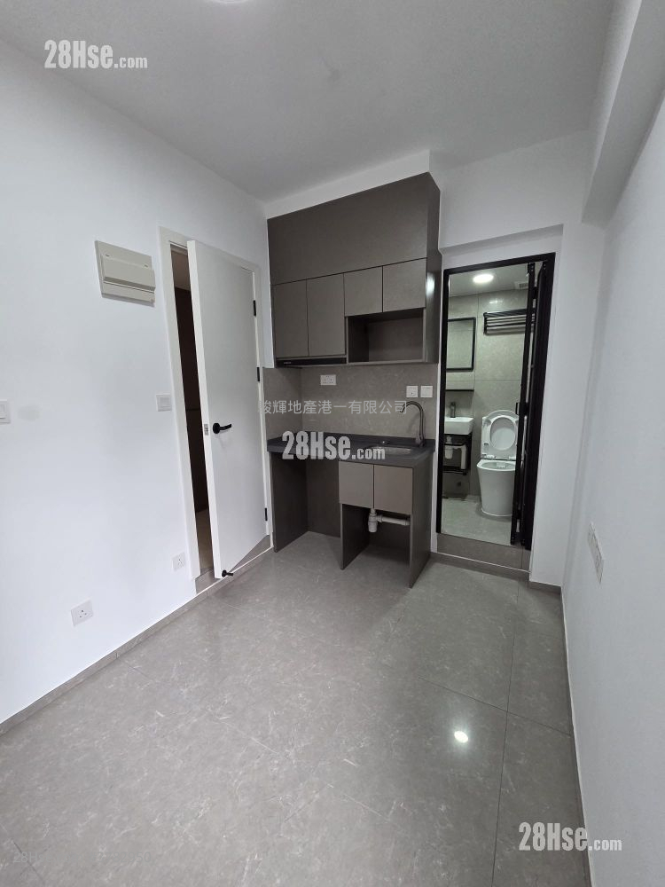 Pollock Building Rental Studio , 1 Bathroom 160 ft²