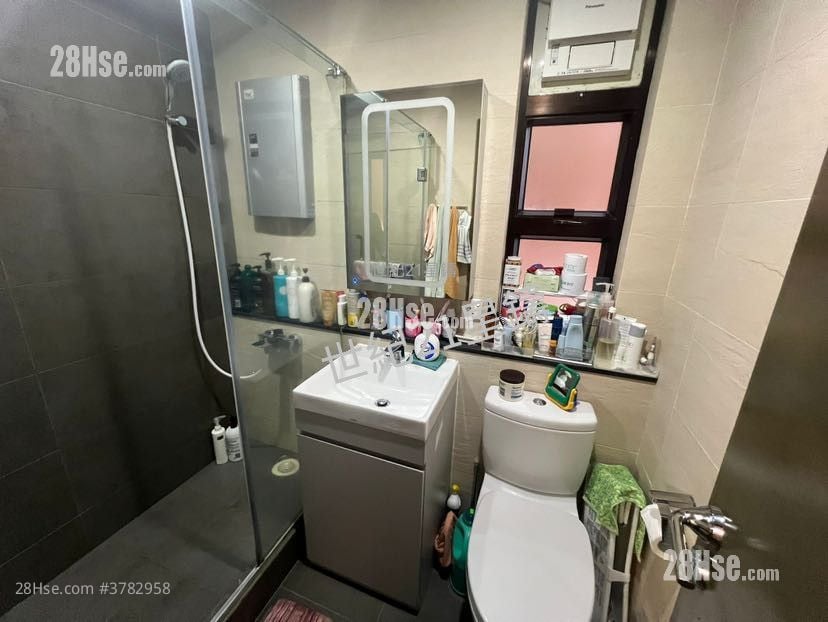 Chi Fu Fa Yuen Sell 2 Bedrooms , 1 Bathroom 439 ft²