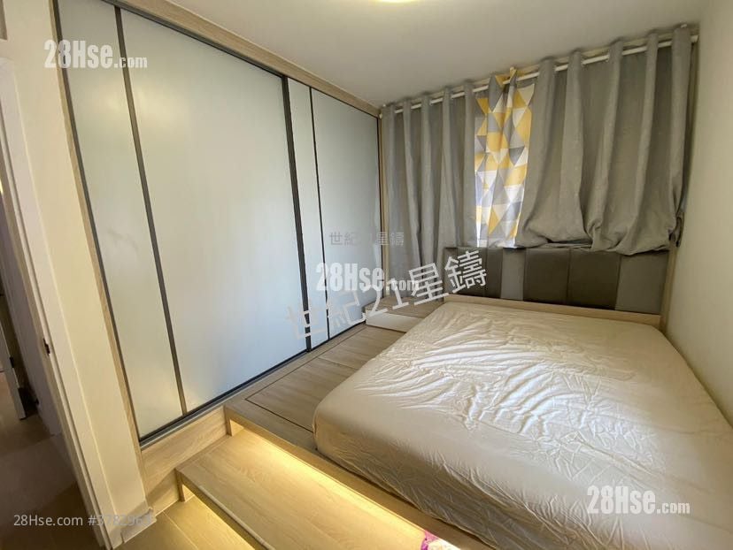 Pokfulam Gardens Sell 3 Bedrooms , 1 Bathroom 702 ft²