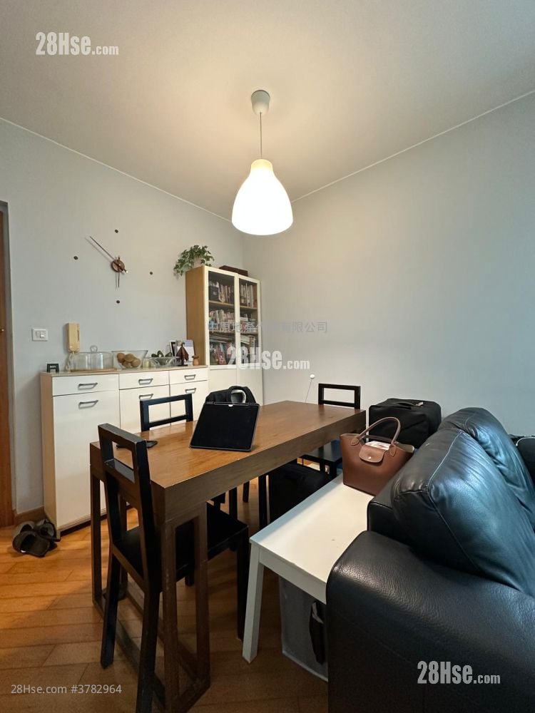 Park Island Sell 2 Bedrooms , 1 Bathroom 537 ft²