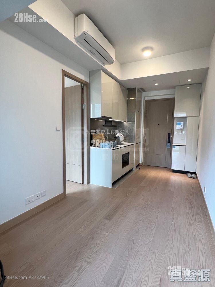 Seasons Place 租盘 1 房 , 1 浴室 323 平方尺