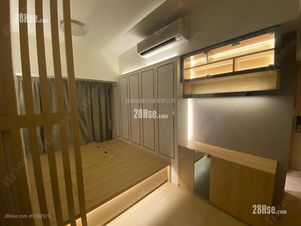 Victoria Skye Sell Studio , 1 Bathroom 273 ft²