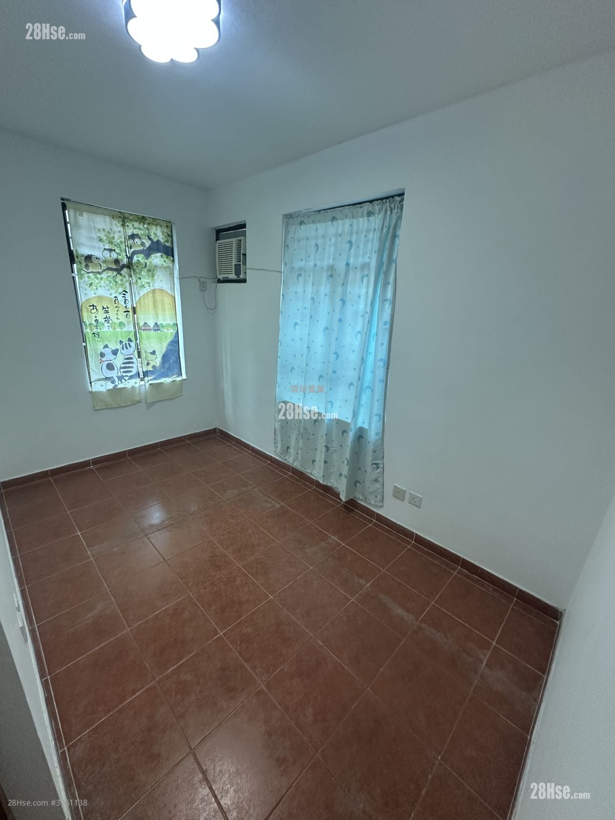 Village Rental 3 Bedrooms , 1 Bathroom 630 ft²
