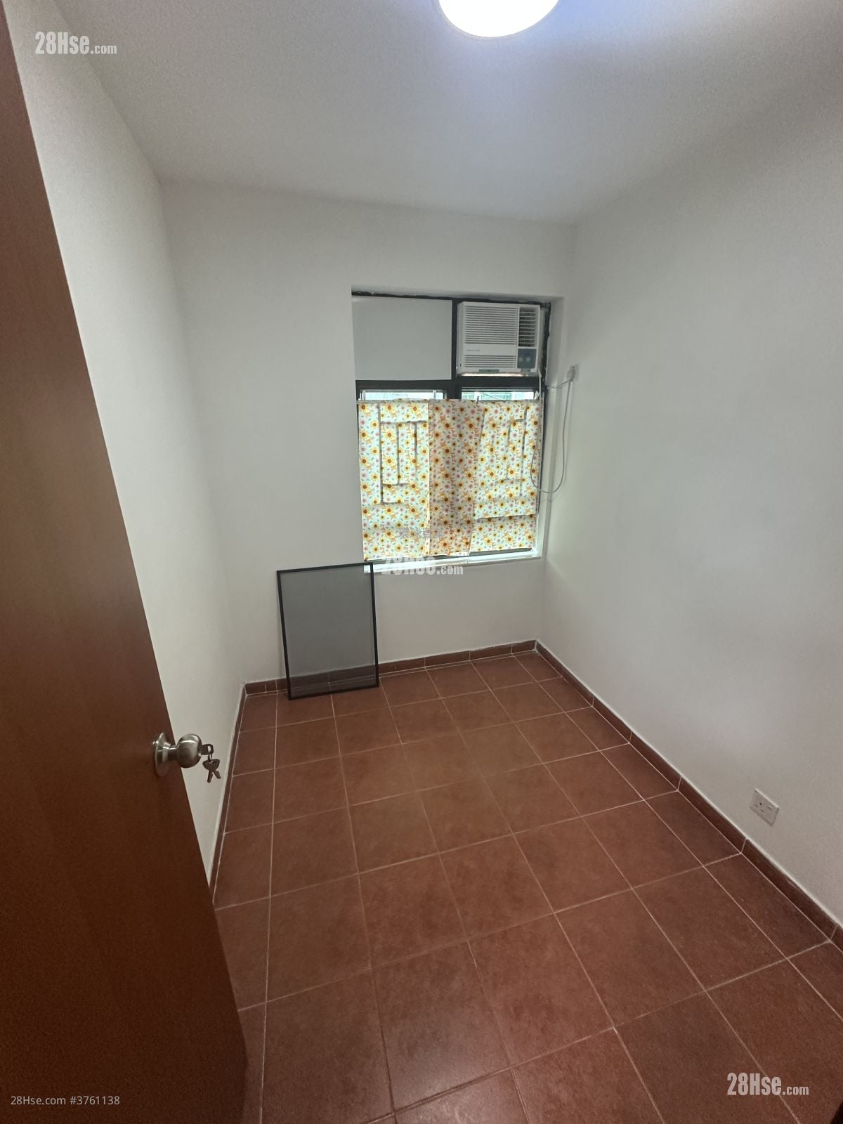 Village Rental 3 Bedrooms , 1 Bathroom 630 ft²