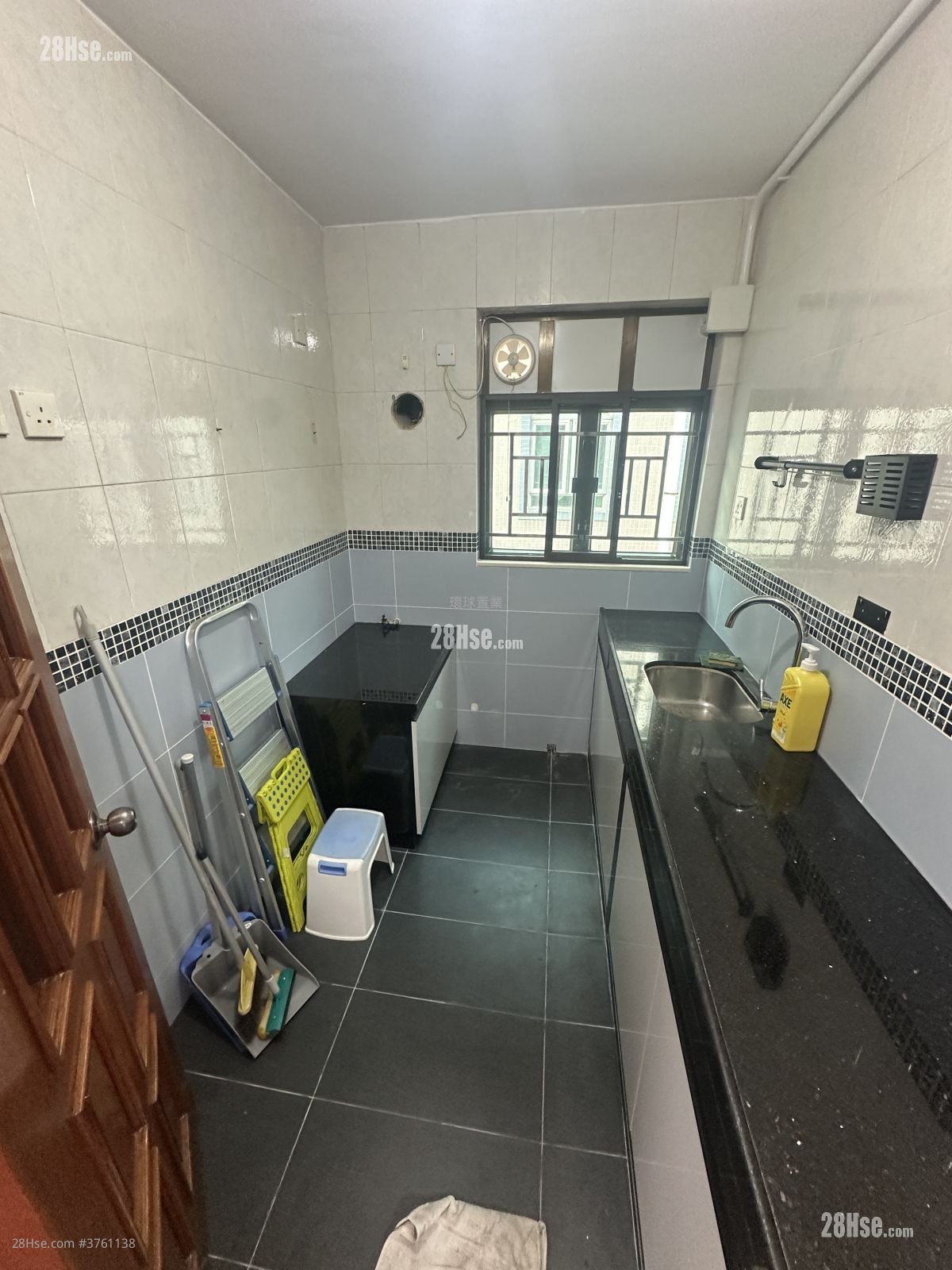 Village Rental 3 Bedrooms , 1 Bathroom 630 ft²