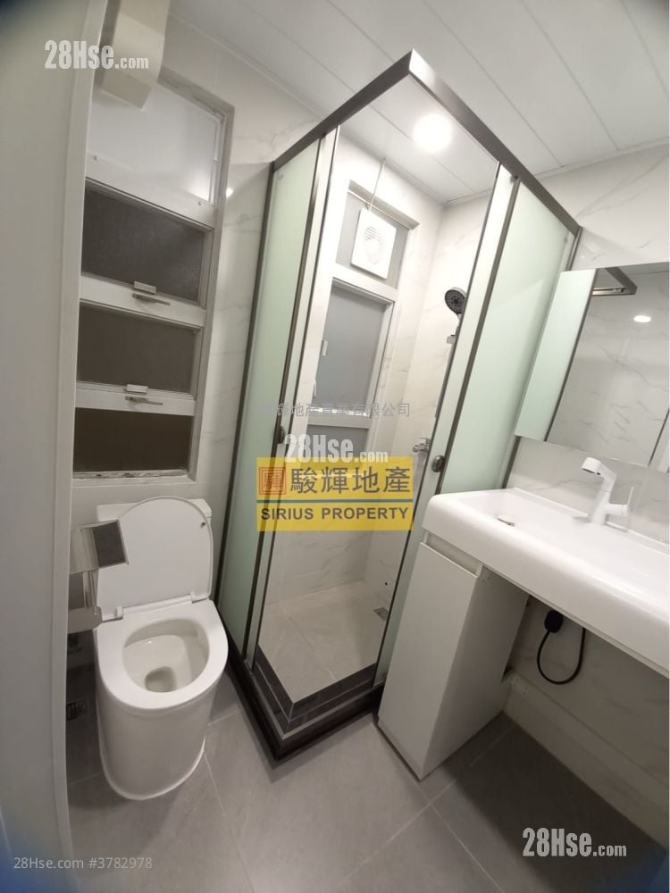 Kin Wong Mansion Rental 100 ft²