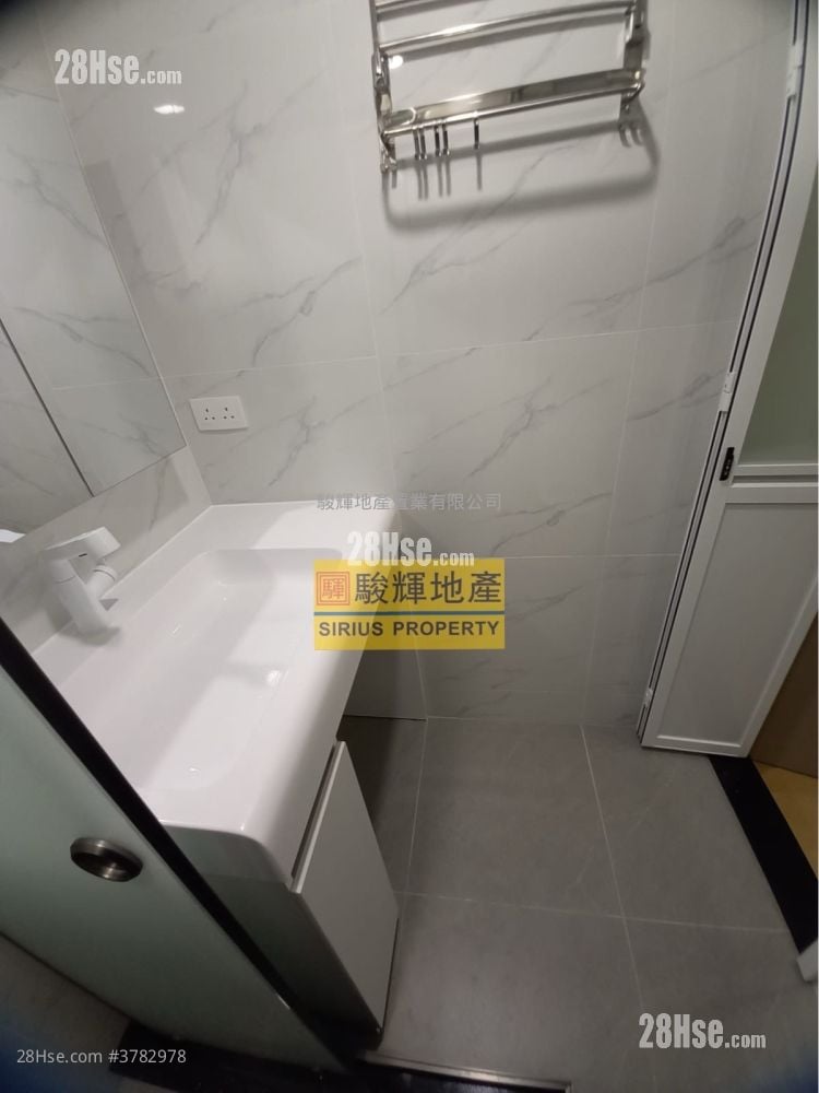 Kin Wong Mansion Rental 100 ft²