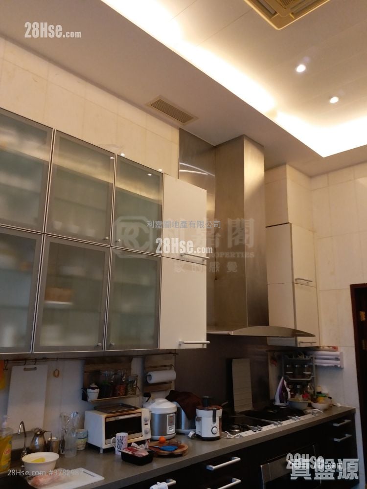 毕架山峰 售盘 4 房 2,638 平方尺