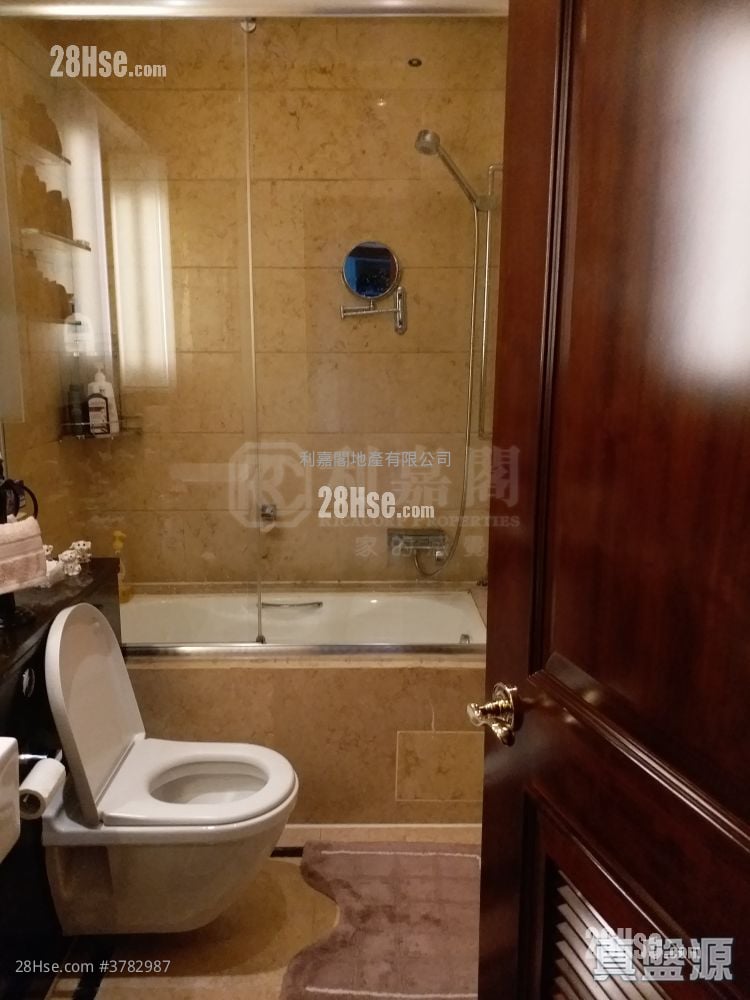 毕架山峰 售盘 4 房 2,638 平方尺