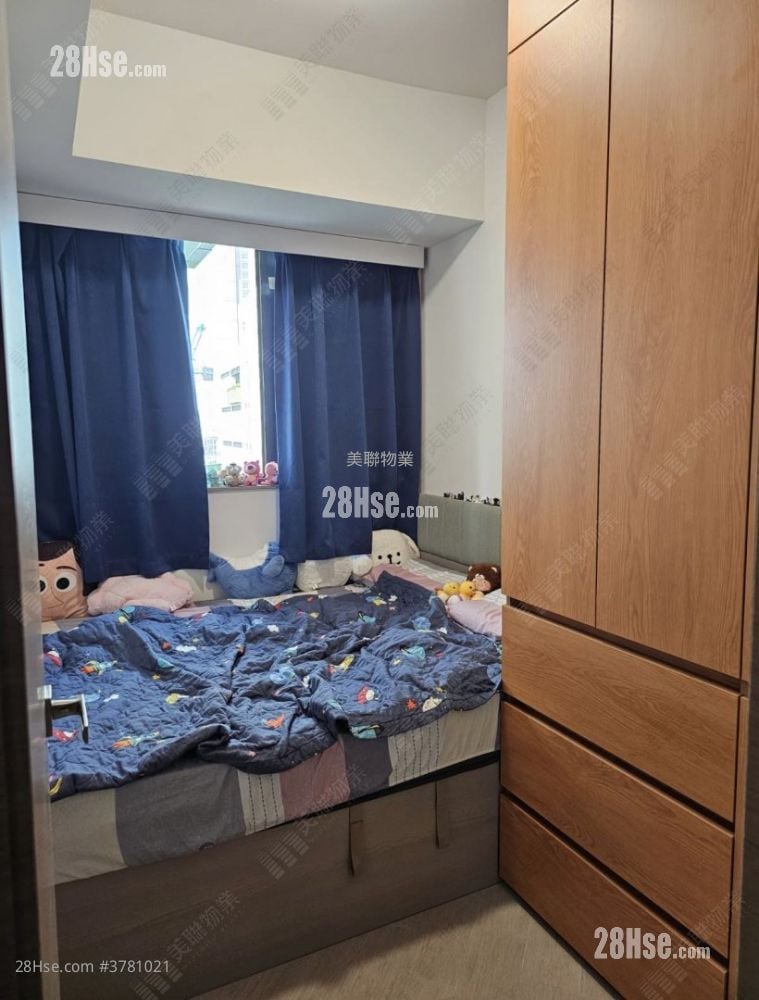 High Park Sell 2 Bedrooms 450 ft²