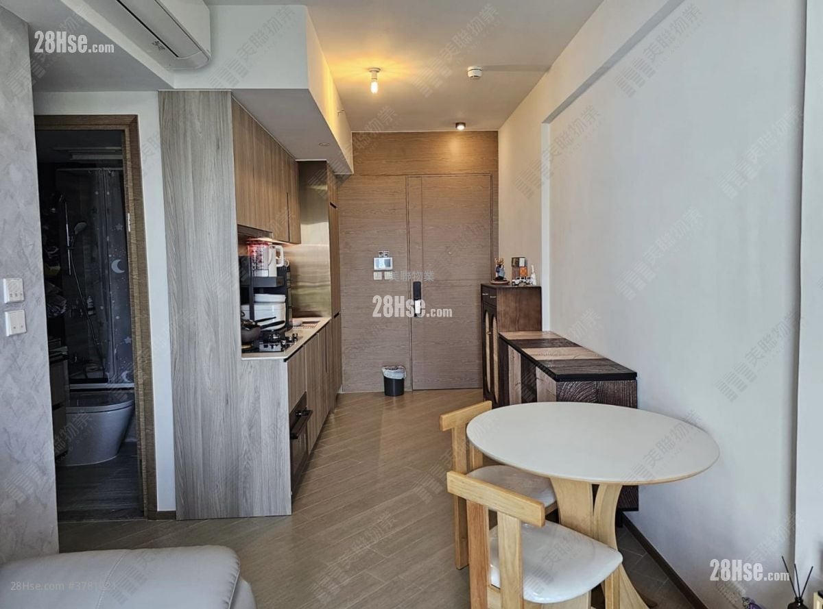 High Park Sell 2 Bedrooms 450 ft²