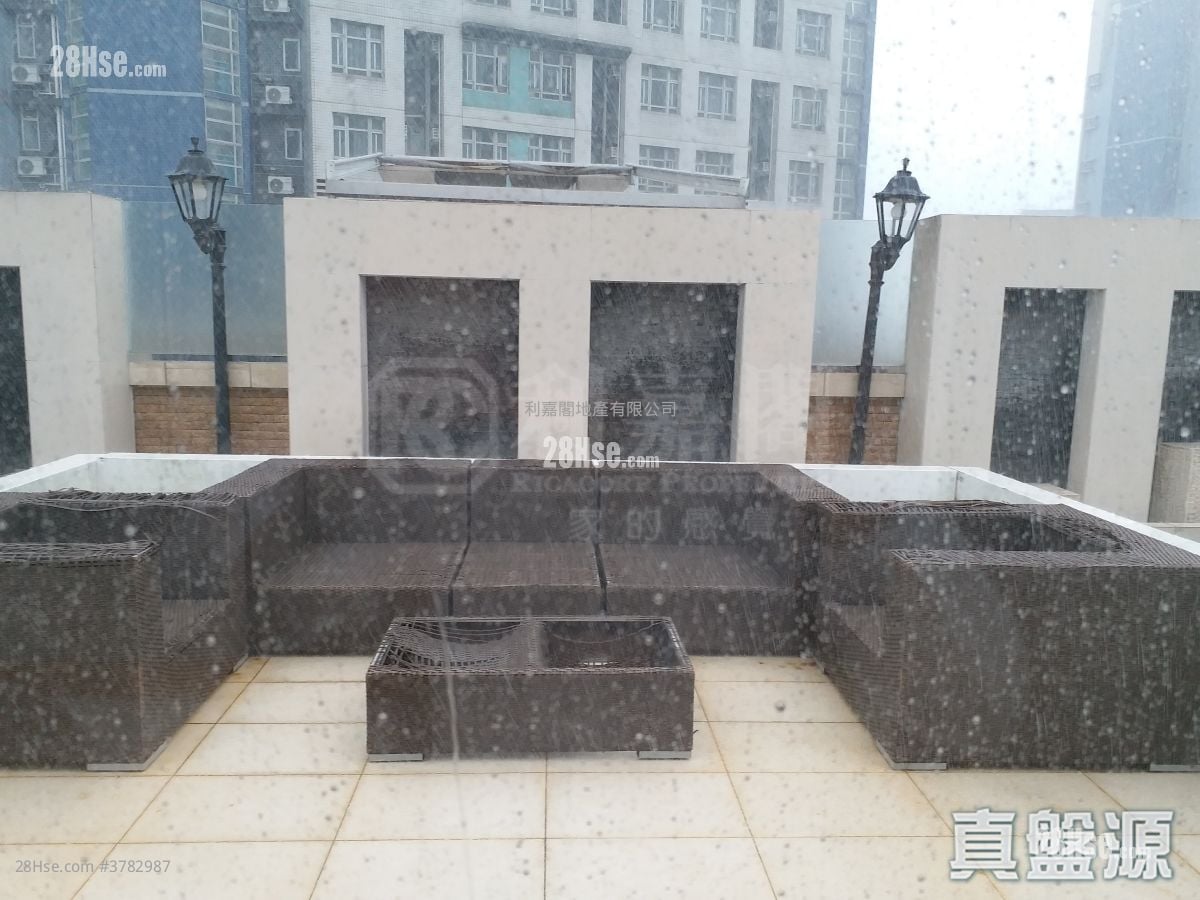 毕架山峰 售盘 4 房 2,638 平方尺