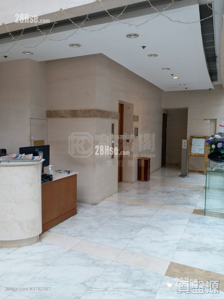 毕架山峰 售盘 4 房 2,638 平方尺