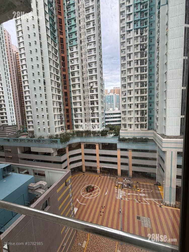 Tung Tao Court Sell 666 ft²