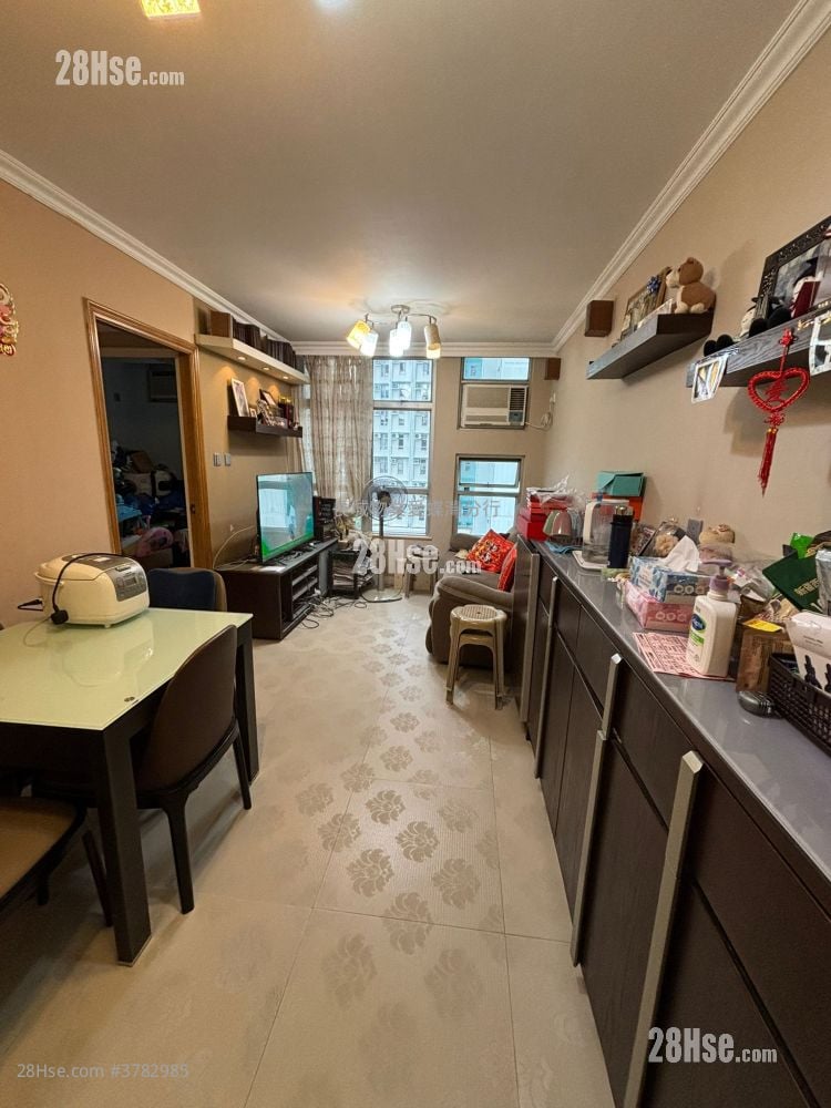 Tung Tao Court Sell 666 ft²