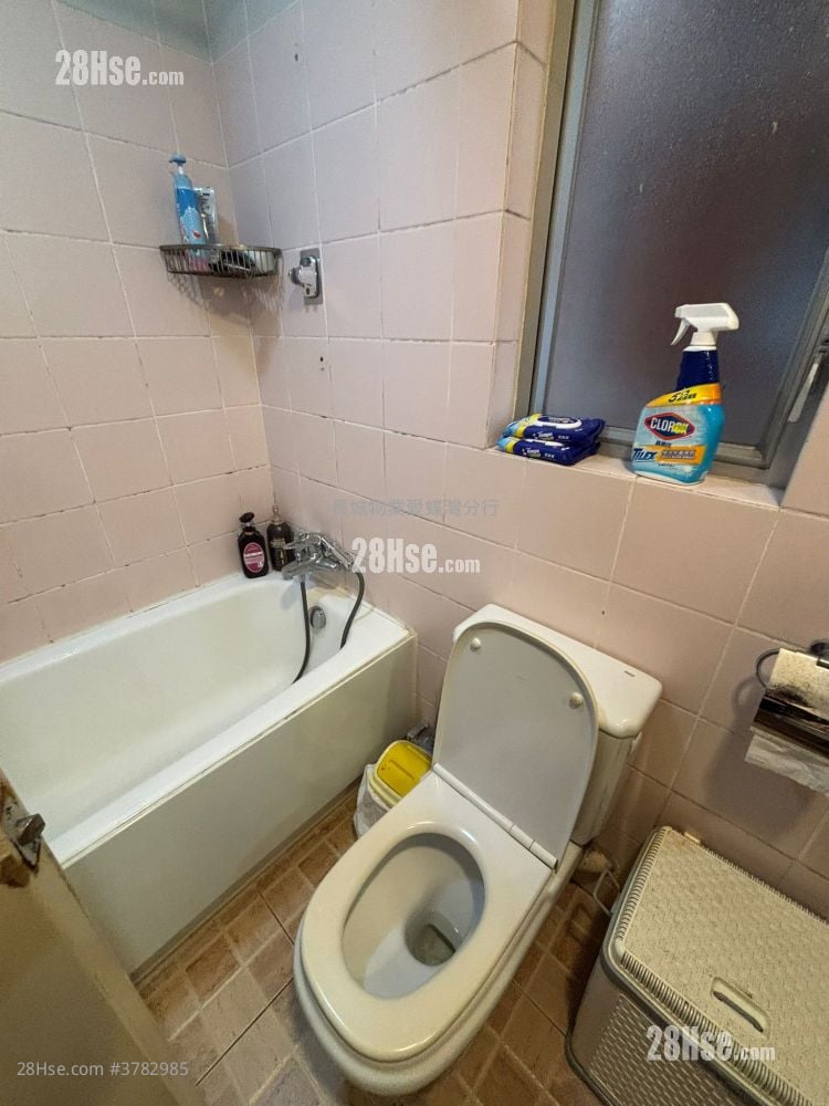 Tung Tao Court Sell 666 ft²