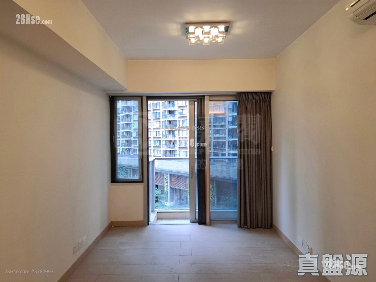 Century Link Sell 1 Bedroom 379 ft²