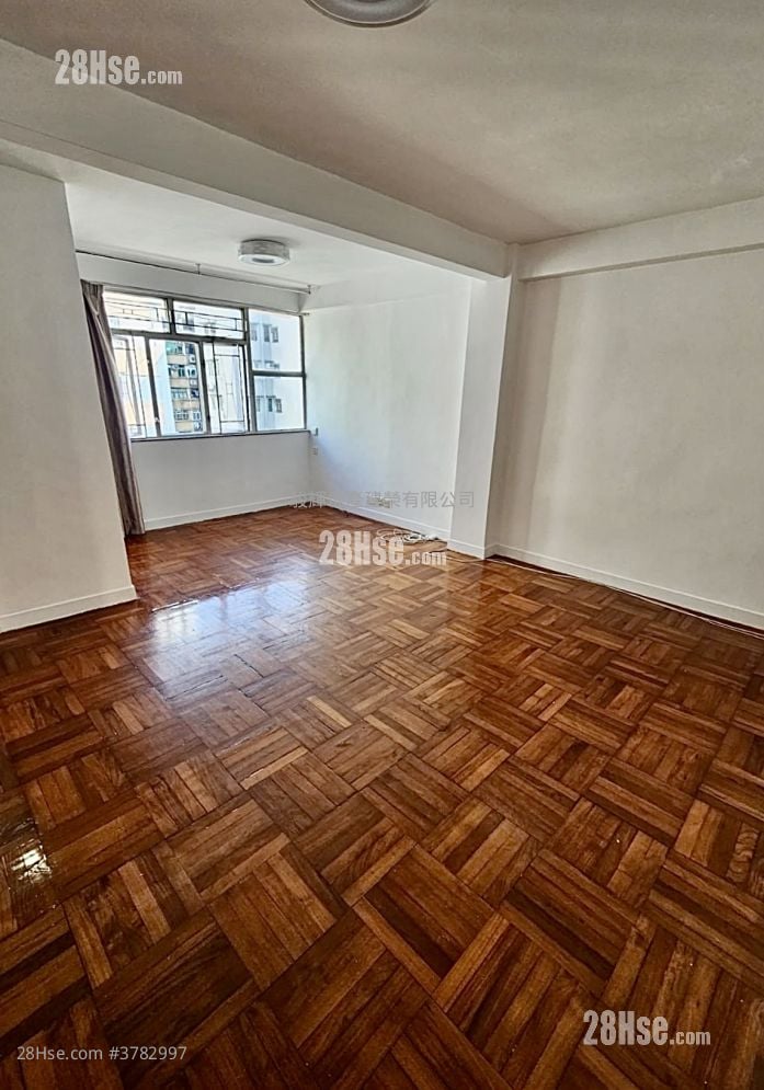 Phoenix Court Rental 2 Bedrooms , 1 Bathroom 556 ft²