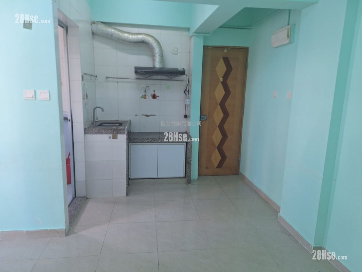 荣华大厦 租盘 2 房 , 1 浴室 313 平方尺