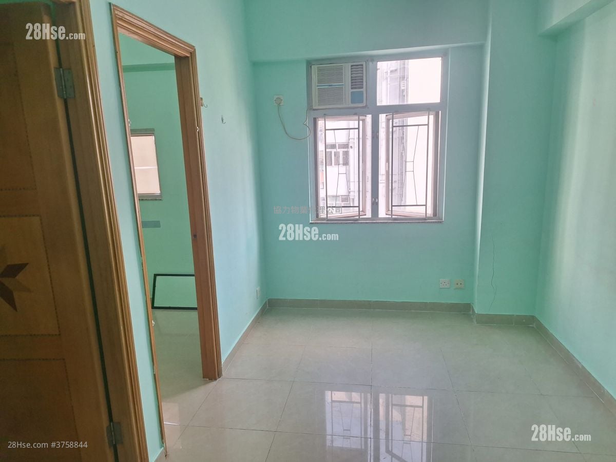 荣华大厦 租盘 2 房 , 1 浴室 313 平方尺