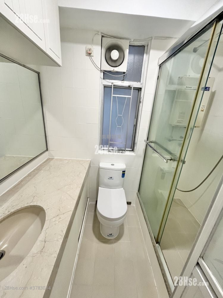 Tsuen King Garden Sell 2 Bedrooms 380 ft²