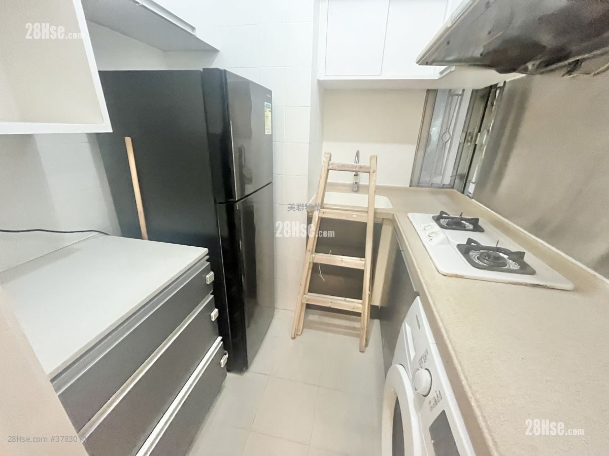 Tsuen King Garden Sell 2 Bedrooms 380 ft²