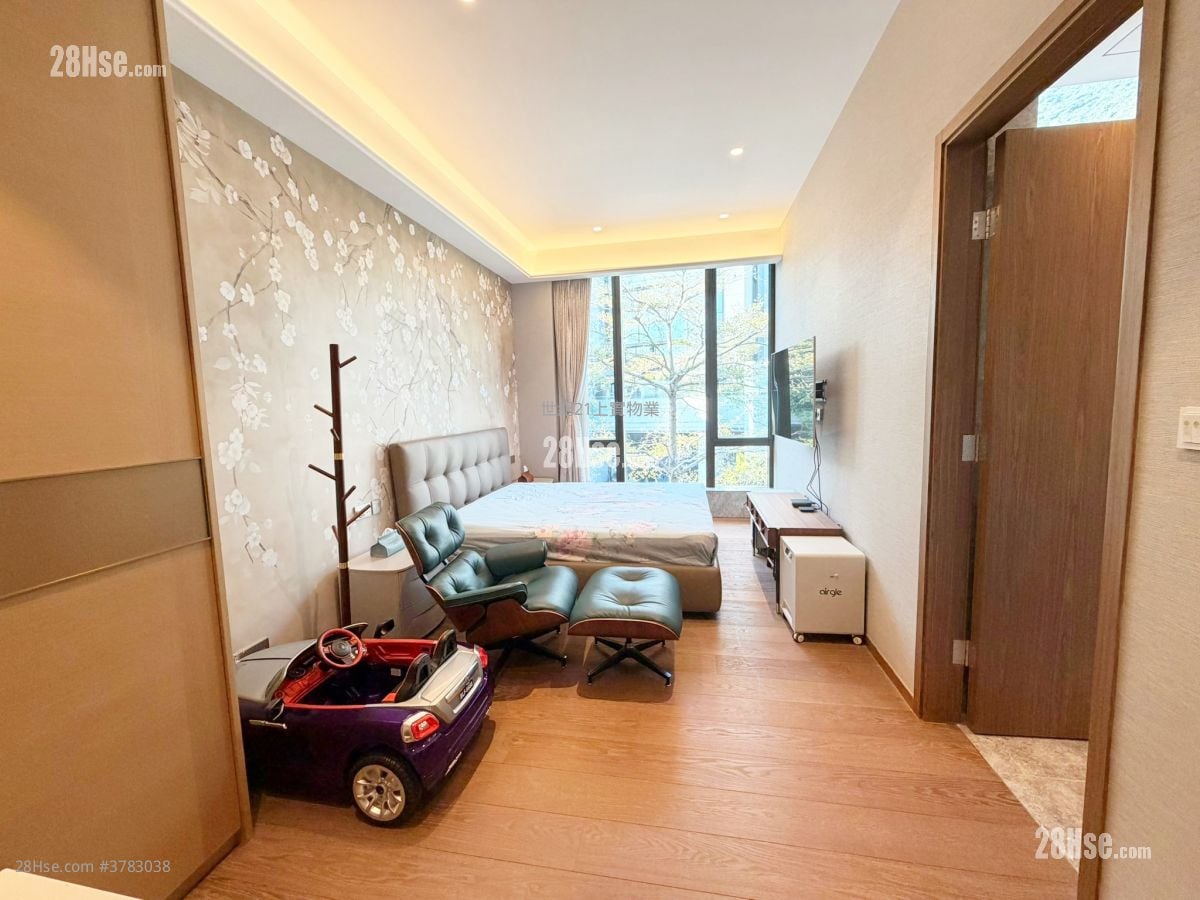 Mont Rouge Sell 5+ Bedrooms , 5+ Bathrooms 5,828 ft²