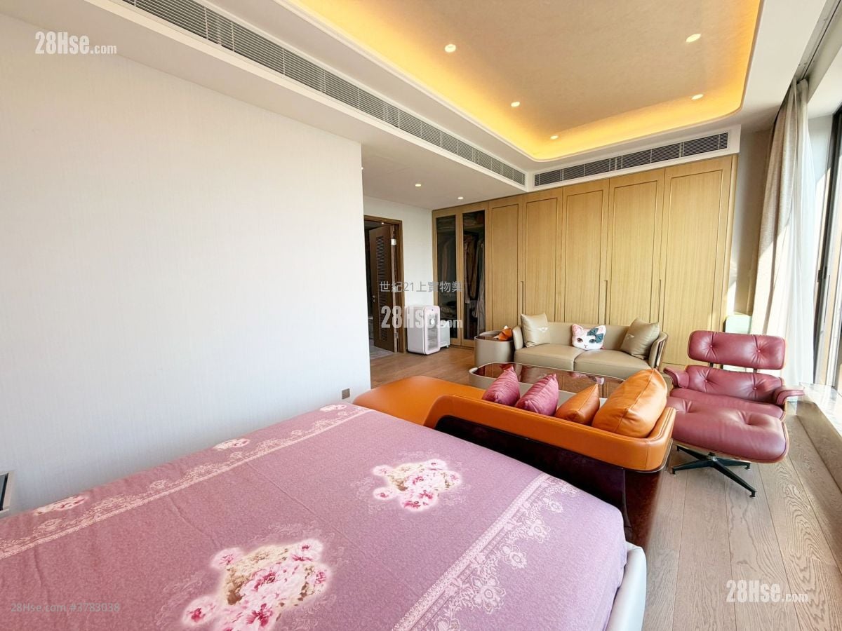 Mont Rouge Sell 5+ Bedrooms , 5+ Bathrooms 5,828 ft²