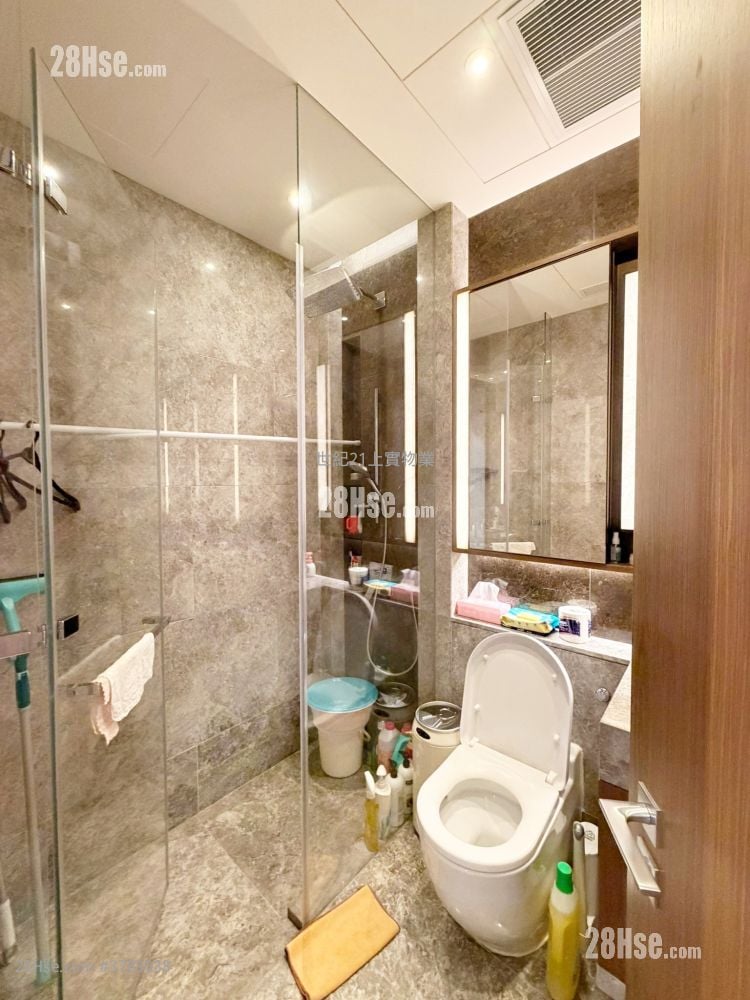 Mont Rouge Sell 5+ Bedrooms , 5+ Bathrooms 5,828 ft²