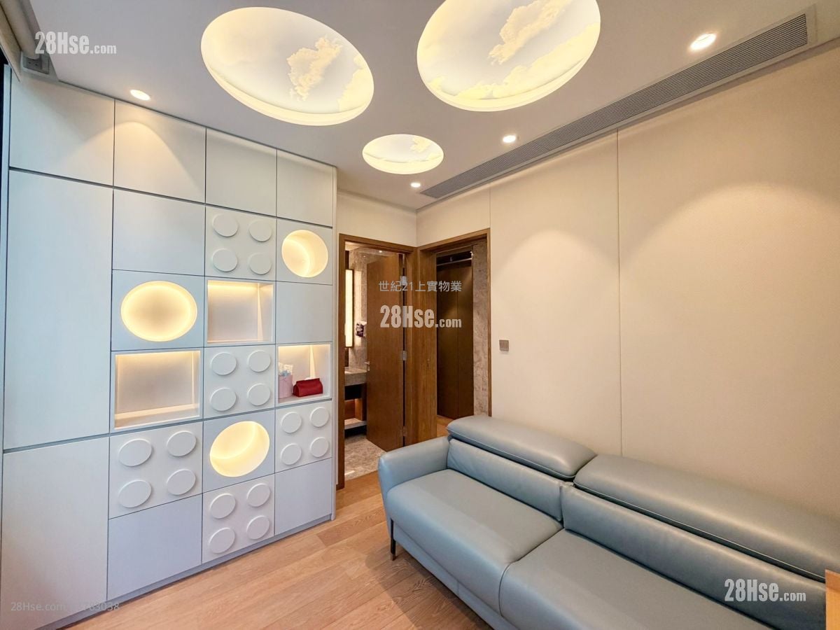 Mont Rouge Sell 5+ Bedrooms , 5+ Bathrooms 5,828 ft²