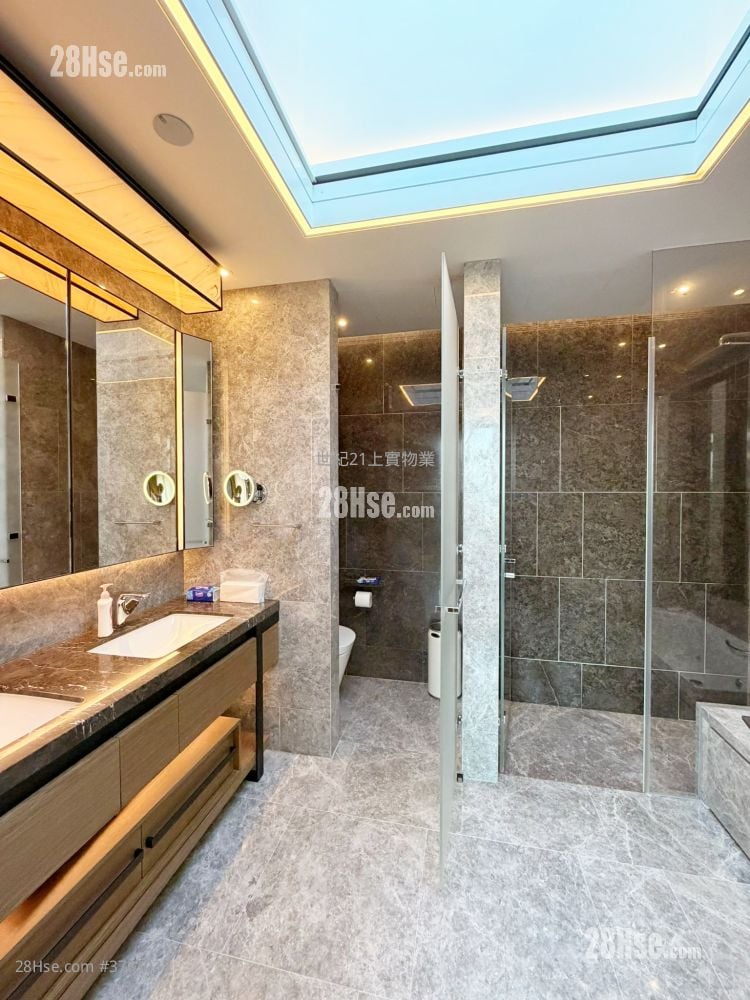 Mont Rouge Sell 5+ Bedrooms , 5+ Bathrooms 5,828 ft²