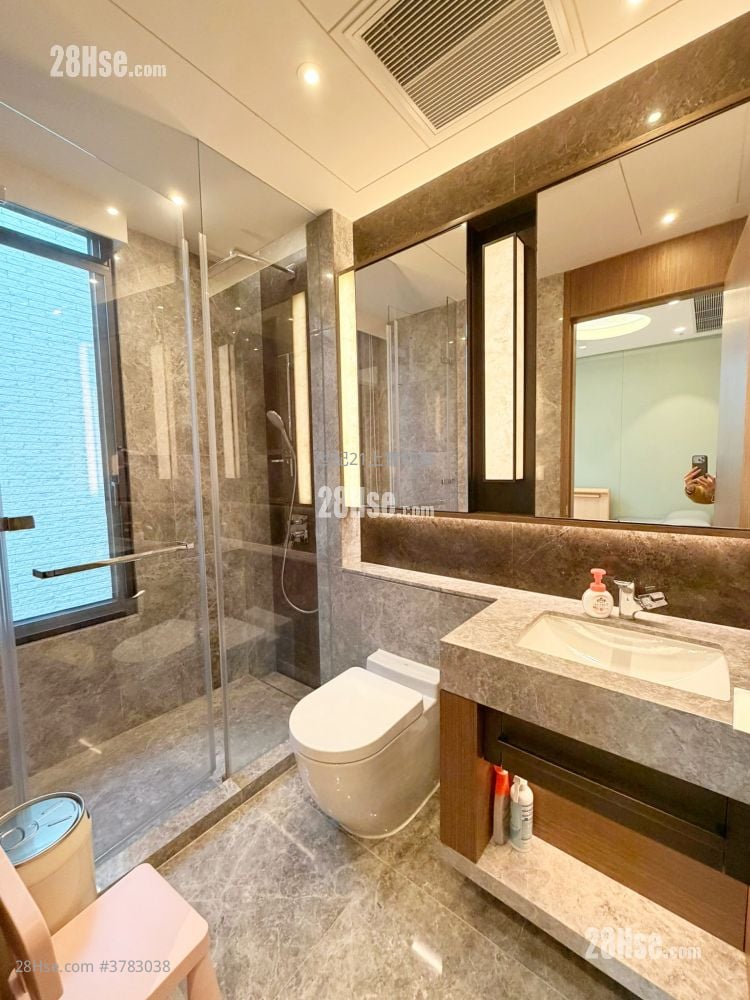 Mont Rouge Sell 5+ Bedrooms , 5+ Bathrooms 5,828 ft²