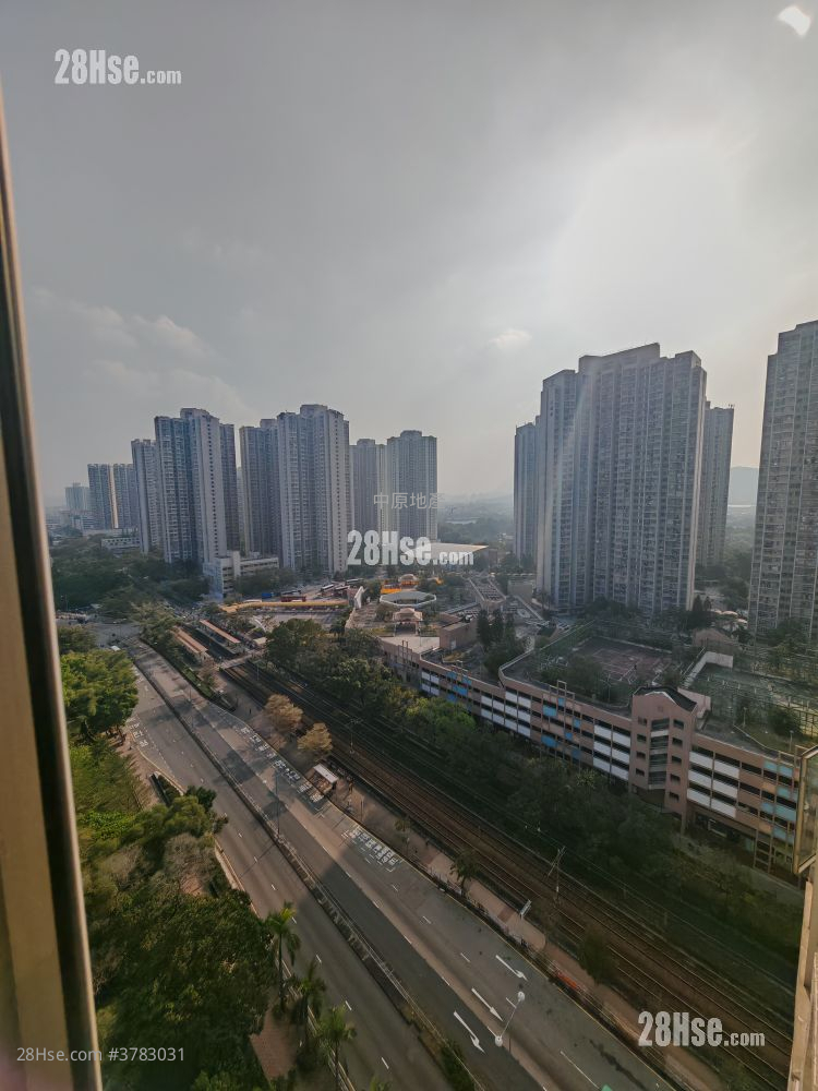 Kingswood Villas Sell 3 Bedrooms , 2 Bathrooms 633 ft²